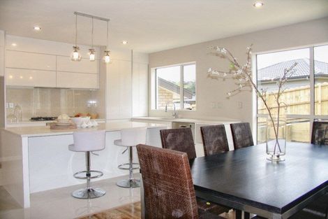 Photo of property in 7 Rahotu Way, Bayview, Auckland, 0629