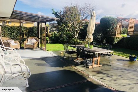 Photo of property in 16 Bob Charles Drive, Golflands, Auckland, 2013