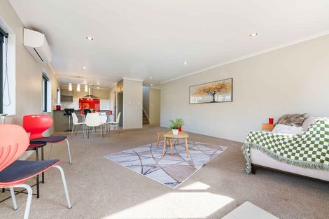 Photo of property in 19a Kelwyn Road, Kelston, Auckland, 0602