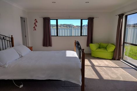 Photo of property in 16a Windsor Terrace, Taradale, Napier, 4112