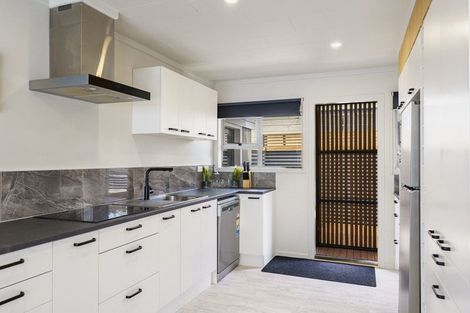 Photo of property in 2/33 Latham Street, Napier South, Napier, 4110