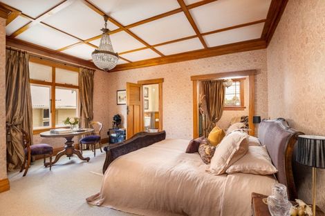 Photo of property in 83 Brougham Street, New Plymouth, 4310