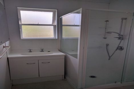 Photo of property in 2/28 Neal Avenue, Glenfield, Auckland, 0629