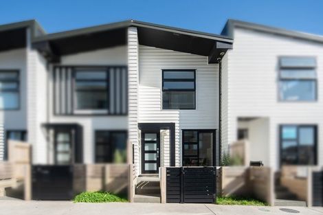 Photo of property in 20 Rauemi Way, Te Atatu South, Auckland, 0610