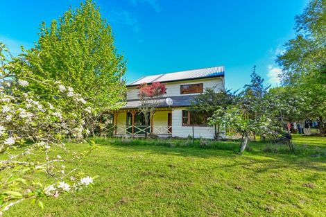 Photo of property in 940 Waimarama Road, Waimarama, Havelock North, 4294