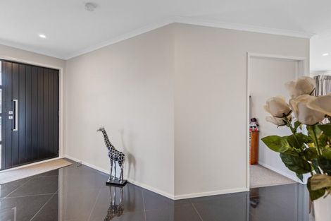 Photo of property in 10 Ta Paora Drive, Bell Block, New Plymouth, 4312