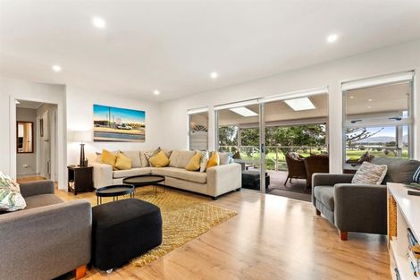 Photo of property in 70 Omaha Drive, Omaha, 0986