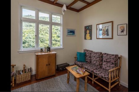 Photo of property in 175 Houghton Bay Road, Houghton Bay, Wellington, 6023