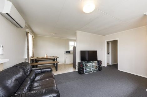 Photo of property in 11 Denbigh Place, Awapuni, Palmerston North, 4412