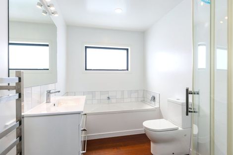 Photo of property in 29 Beach Road, Waikawa, Picton, 7220