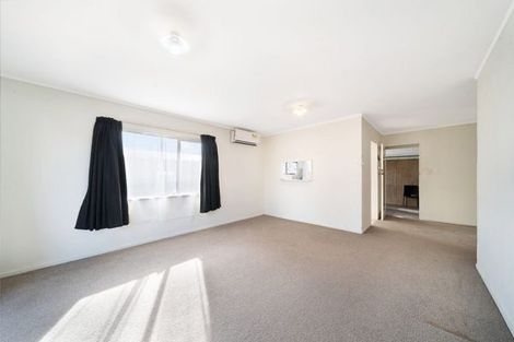 Photo of property in 1/47 Flanshaw Road, Te Atatu South, Auckland, 0610