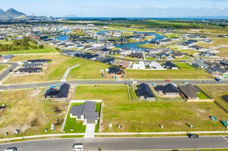 Photo of property in 21 Te Piriti Road, One Tree Point, 0118