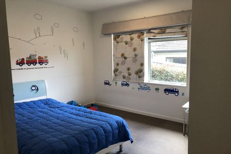 Photo of property in 14 Hilton Close, Fairview Heights, Auckland, 0632