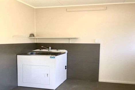 Photo of property in 5 Arde Place, Massey, Auckland, 0614