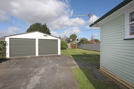 Photo of property in 14 Ward Street, Bulls, 4818