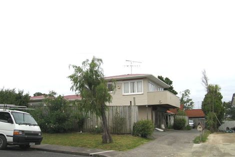 Photo of property in 7 Holland Road, Hillcrest, Auckland, 0627
