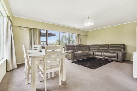 Photo of property in 16 Knightsbridge Place, Dinsdale, Hamilton, 3204