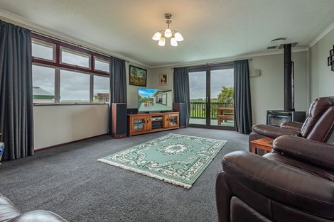 Photo of property in 2 Farmer Street, Sanson, 4817