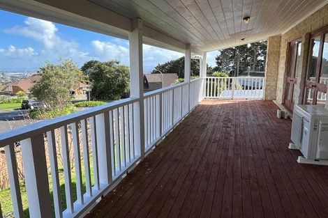 Photo of property in 24 Hurstbourn Priors, Goodwood Heights, Auckland, 2105