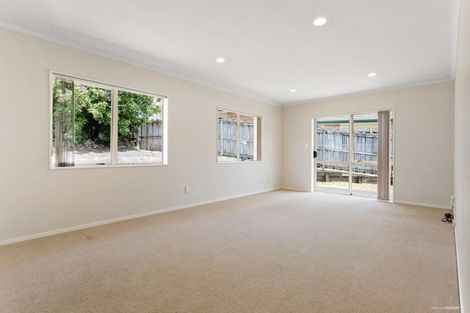 Photo of property in 5 Landvale Court, Browns Bay, Auckland, 0630