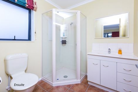 Photo of property in 3 Ormrod Grove, Riverstone Terraces, Upper Hutt, 5018