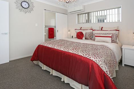 Photo of property in 16a Cedar Heights Avenue, Massey, Auckland, 0614