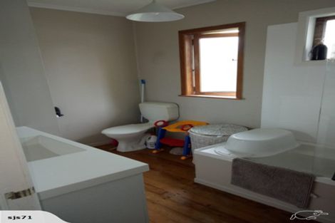 Photo of property in 1/12 Kauri Road, Birkenhead, Auckland, 0626