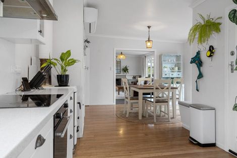 Photo of property in 12 East Street, Greytown, 5712