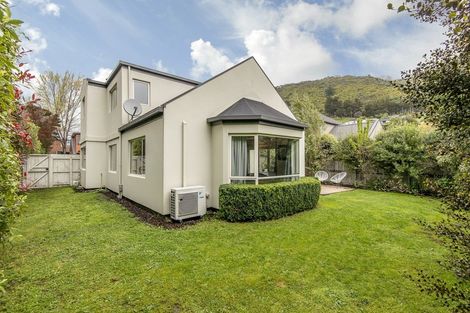Photo of property in 22 Fineran Lane, Cashmere, Christchurch, 8022