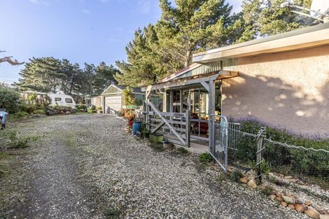 Photo of property in 53 Awarua Bay Road, Awarua Plains, Invercargill, 9877