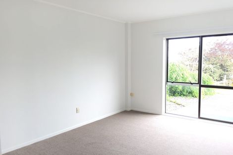 Photo of property in 2/127 Stapleford Crescent, Browns Bay, Auckland, 0630