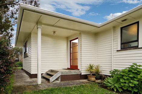 Photo of property in 55 La Rosa Street, Green Bay, Auckland, 0604