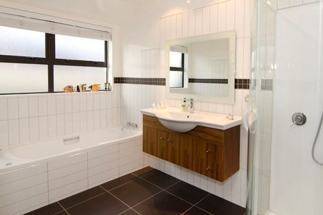 Photo of property in 15 Larch Crescent, Alexandra, 9320