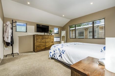 Photo of property in 724a East Coast Road, Pinehill, Auckland, 0632