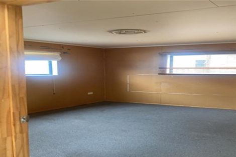 Photo of property in 114 Racecourse Road, Waiuku, 2123