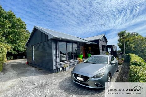 Photo of property in 98 Gover Street, New Plymouth, 4310