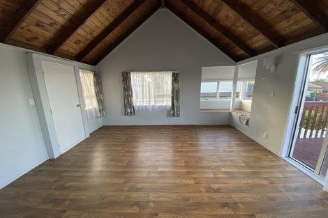 Photo of property in 2/2 Aotea Road, Glen Eden, Auckland, 0602