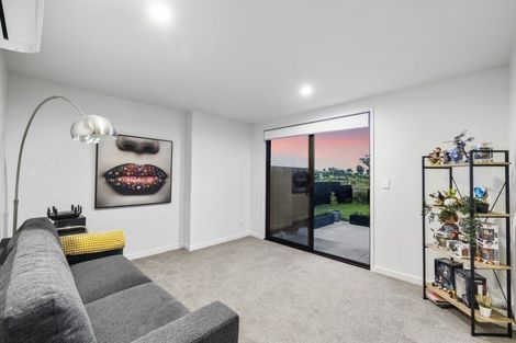 Photo of property in 31 Hinaki Street, Poike, Tauranga, 3112