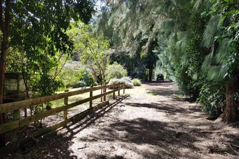 Photo of property in 7 Daphne Harden Lane, Paremoremo, Auckland, 0632