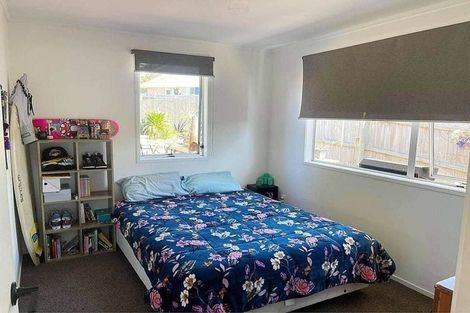 Photo of property in 24 Meilland Place, Glen Eden, Auckland, 0602