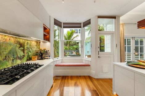 Photo of property in 57 Bolton Street, Kelburn, Wellington, 6012