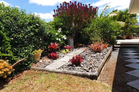 Photo of property in 15 Bayside Drive, Coopers Beach, 0420