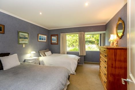 Photo of property in 1 Orlando Close, Frankleigh Park, New Plymouth, 4310