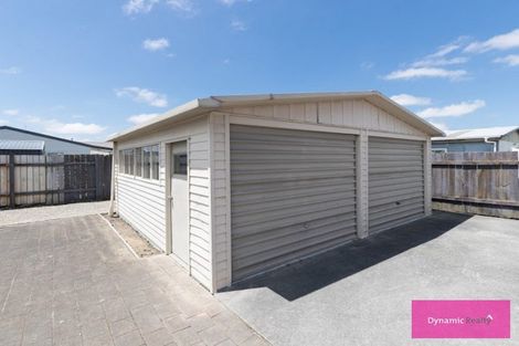 Photo of property in 11 Colonial Place, Kelvin Grove, Palmerston North, 4414