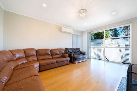Photo of property in 29 Don Buck Road, Massey, Auckland, 0614