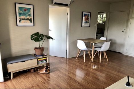 Photo of property in 6/28 William Bond Street, Stanley Point, Auckland, 0624