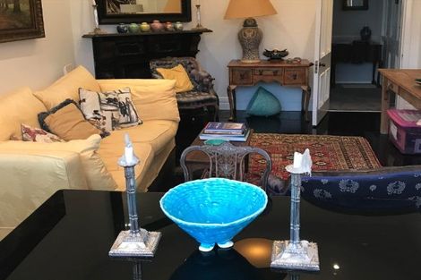 Photo of property in 4 Caroline Street, Mount Victoria, Wellington, 6011