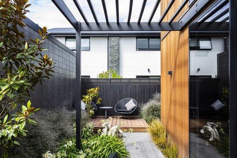 Photo of property in 43a Gracefield Avenue, Christchurch Central, Christchurch, 8013