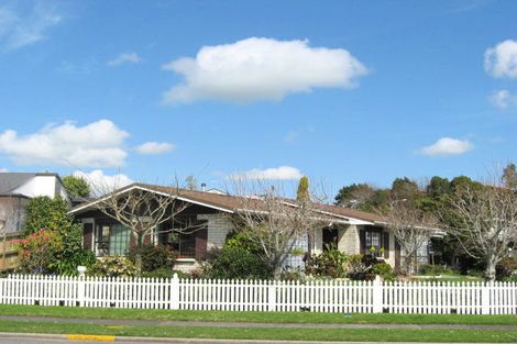 Photo of property in 10 Ainslee Street, Highlands Park, New Plymouth, 4312