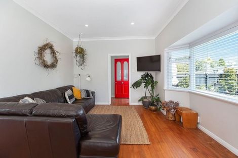 Photo of property in 62 Oxford Street, Tawa, Wellington, 5028